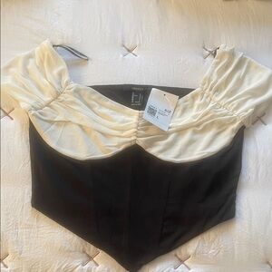 Forever 21 Elegant Black and Cream Blouse